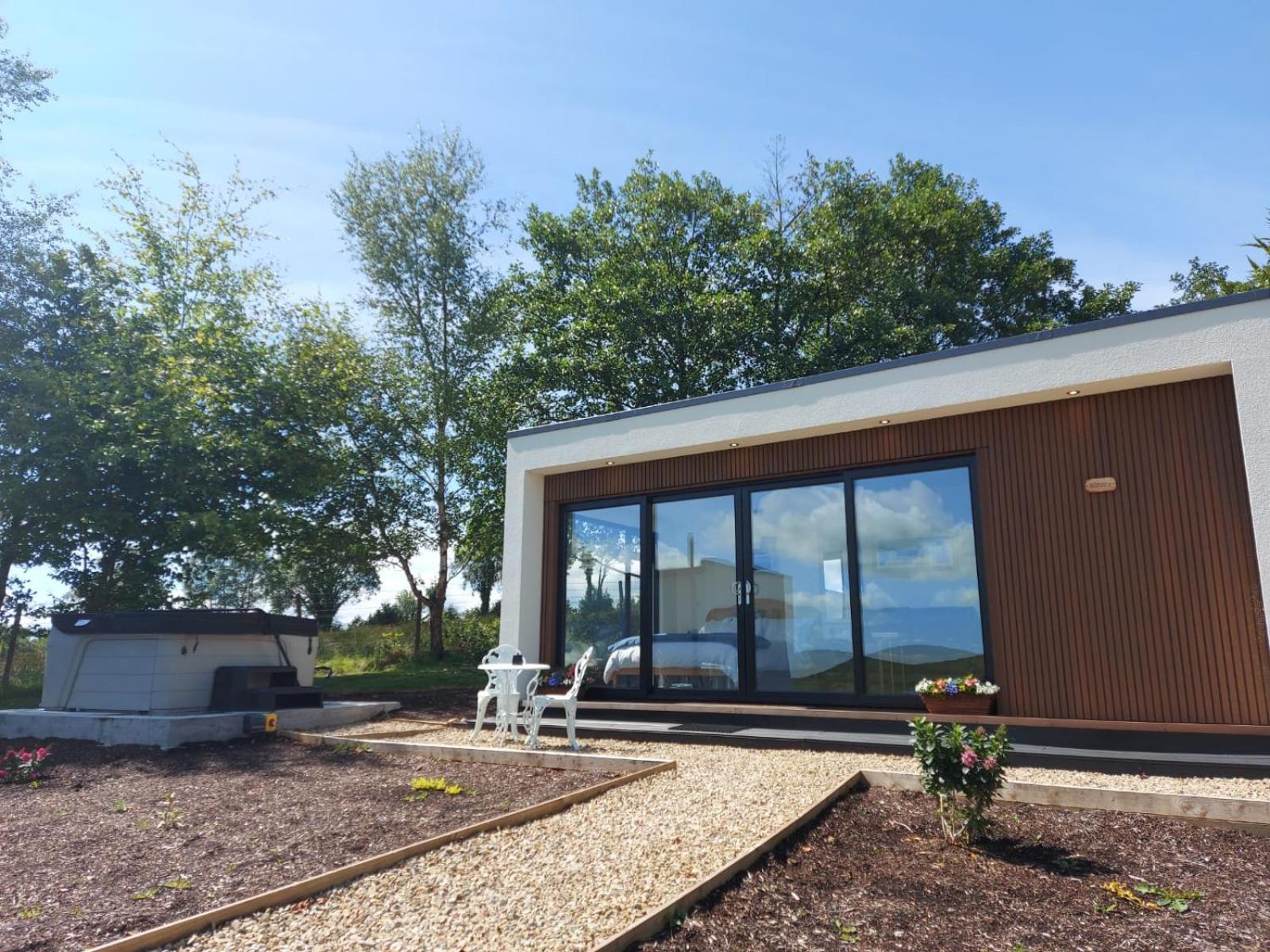 Lakescape - Waterfront Self- Catering Cabins إيننيسكيلن الغرفة الصورة