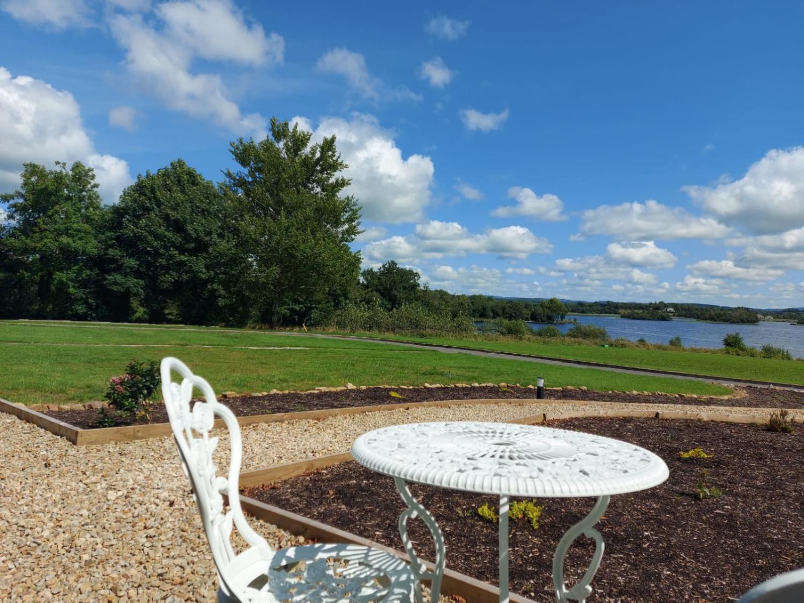 Lakescape - Waterfront Self- Catering Cabins إيننيسكيلن الغرفة الصورة